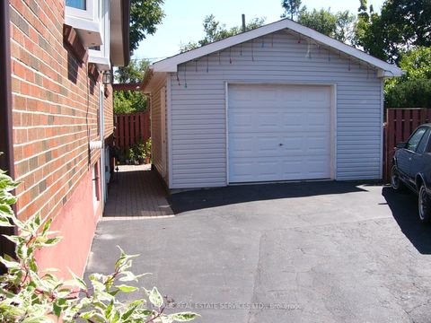 Photo 3 at 1193 Ingledene Drive, FA Falgarwood, Oakville