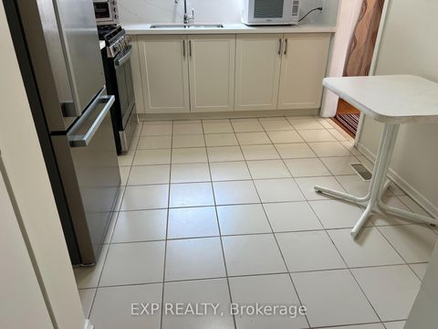 Photo 9 at 57 - 39 Lexington Avenue, Old Rexdale, Toronto