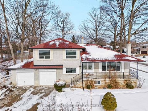 Photo 0 at 6 Brantley Crescent, York University Heights, Toronto