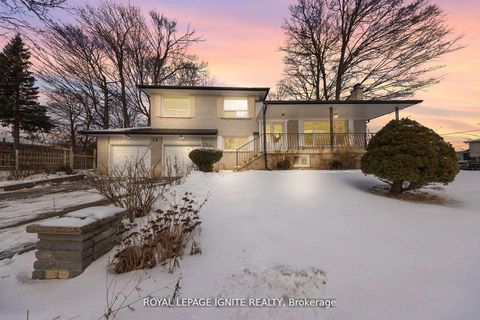 Photo 1 at 6 Brantley Crescent, York University Heights, Toronto