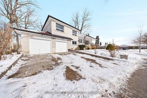 Photo 3 at 6 Brantley Crescent, York University Heights, Toronto