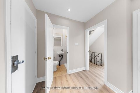 Photo 31 at 6 Brantley Crescent, York University Heights, Toronto