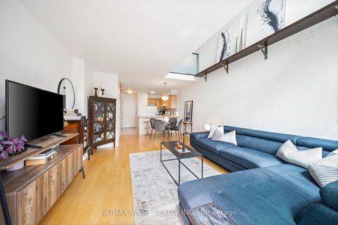 Photo 3 at 510 - 954 King Street W, Niagara, Toronto
