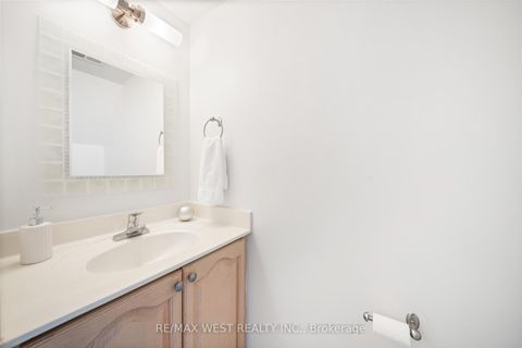 Photo 7 at 510 - 954 King Street W, Niagara, Toronto