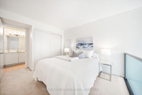 Photo 8 at 510 - 954 King Street W, Niagara, Toronto