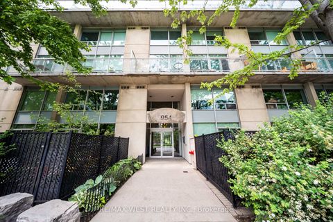 Photo 15 at 510 - 954 King Street W, Niagara, Toronto