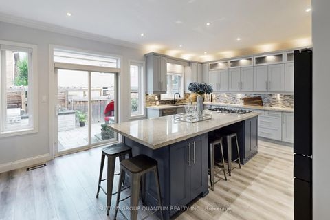 Photo 14 at 556 Bridgeview Road, GO Glenorchy, Oakville