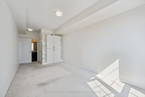 Photo 14 at 433 - 216 Oak Park Boulevard, RO River Oaks, Oakville