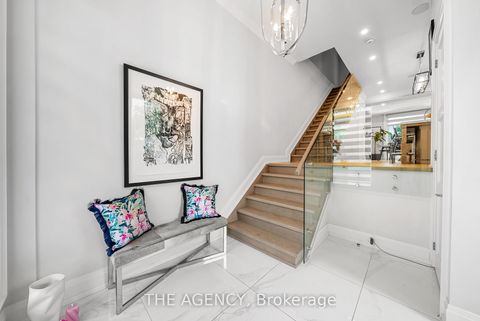 Photo 2 at 3062 Bayview Avenue, Willowdale East, Toronto