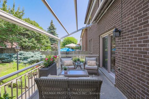 Photo 44 at 4 Neiltree Court, Markland Wood, Toronto