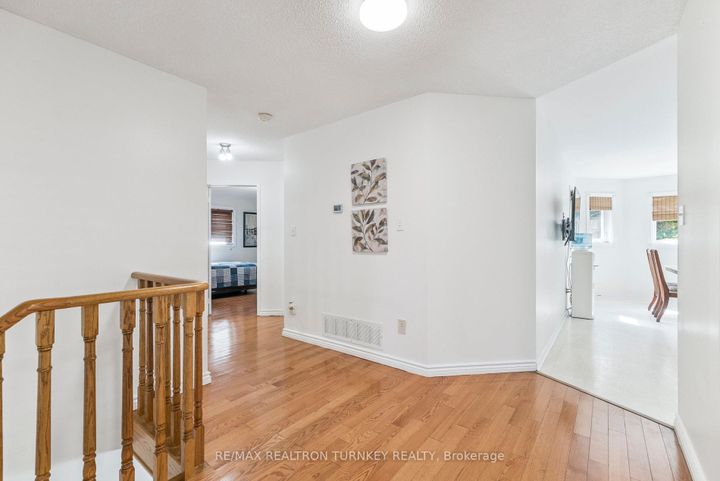 Photo 10 at 3 Bronze Crescent, Bradford, Bradford West Gwillimbury