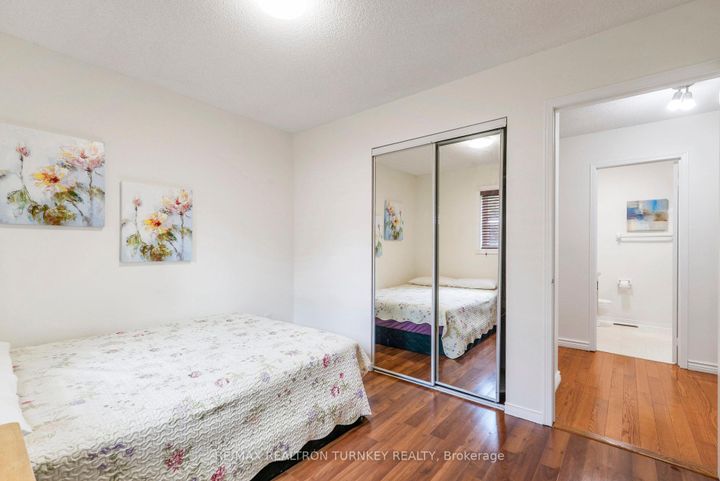 Photo 17 at 3 Bronze Crescent, Bradford, Bradford West Gwillimbury