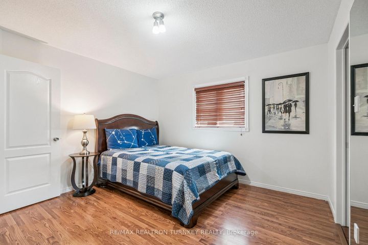 Photo 18 at 3 Bronze Crescent, Bradford, Bradford West Gwillimbury