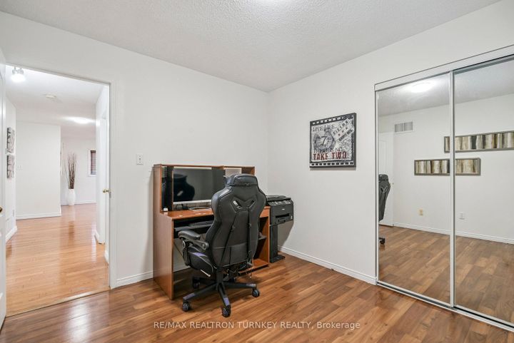 Photo 22 at 3 Bronze Crescent, Bradford, Bradford West Gwillimbury