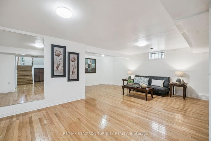 Photo 27 at 3 Bronze Crescent, Bradford, Bradford West Gwillimbury