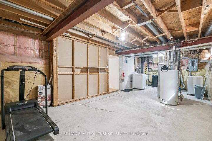 Photo 34 at 3 Bronze Crescent, Bradford, Bradford West Gwillimbury
