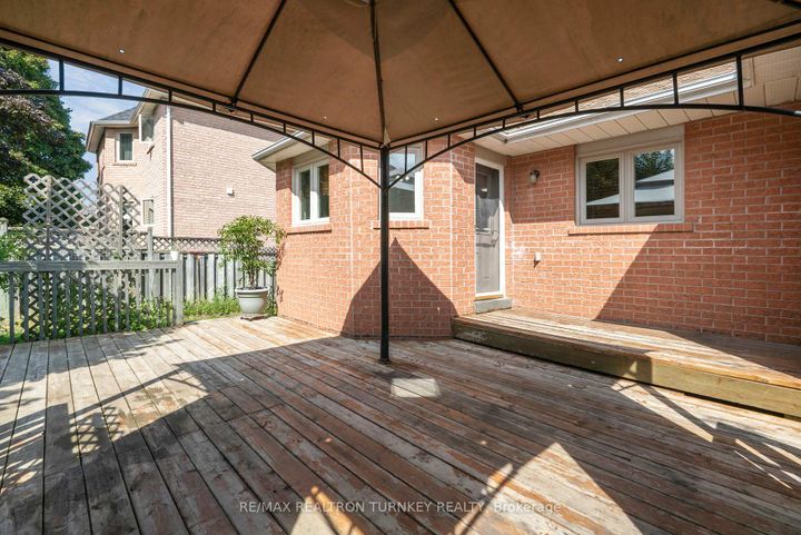 Photo 35 at 3 Bronze Crescent, Bradford, Bradford West Gwillimbury