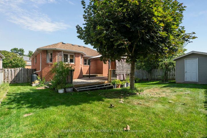 Photo 39 at 3 Bronze Crescent, Bradford, Bradford West Gwillimbury