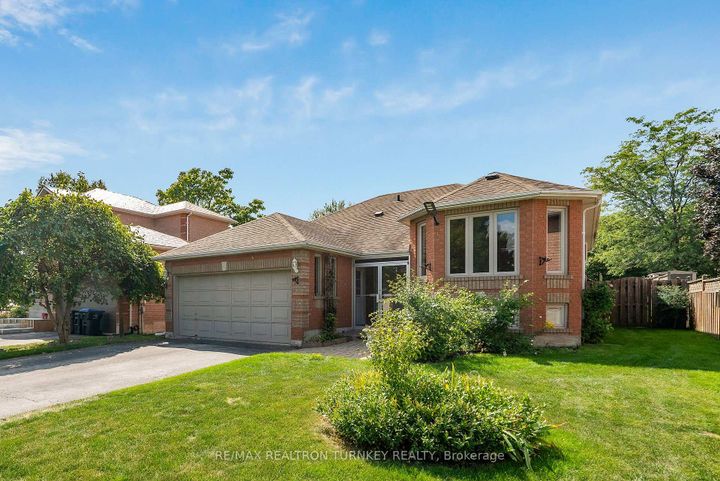 Photo 45 at 3 Bronze Crescent, Bradford, Bradford West Gwillimbury