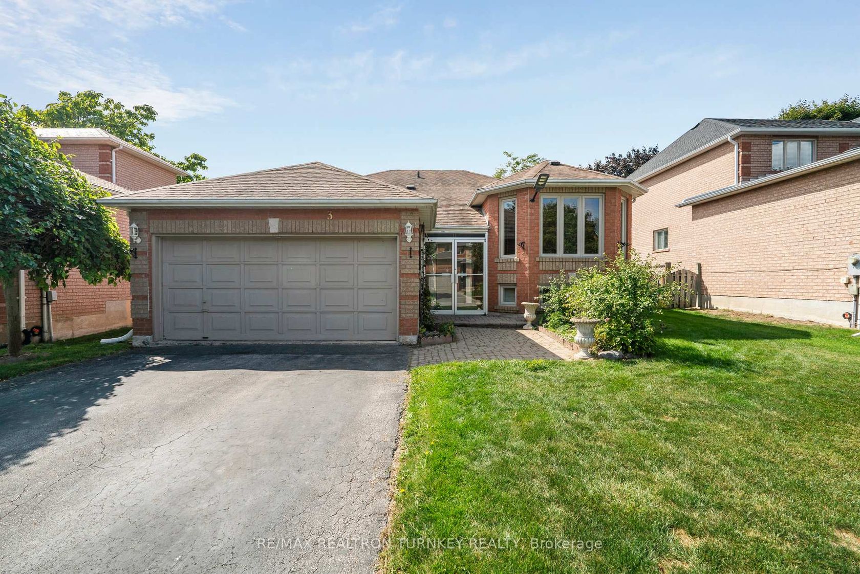 3 Bronze Crescent, Bradford, Bradford West Gwillimbury 2