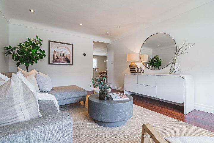 Photo 10 at 212 Rodgers Road, Bartonville, Hamilton