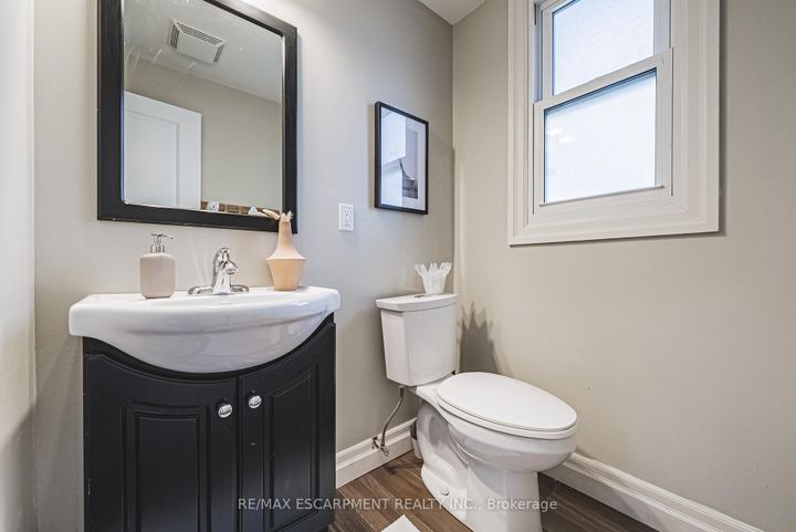 Photo 21 at 212 Rodgers Road, Bartonville, Hamilton
