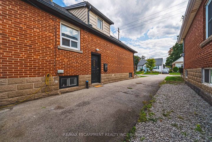 Photo 43 at 212 Rodgers Road, Bartonville, Hamilton