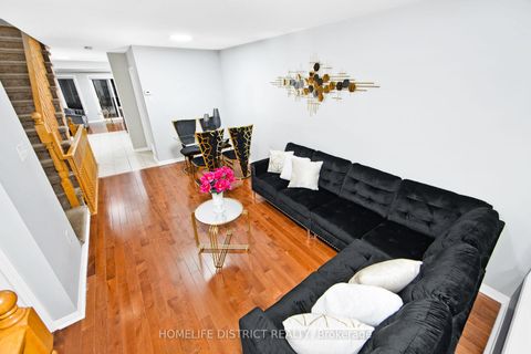 Photo 4 at 77 Coyote Crescent, Rouge E11, Toronto