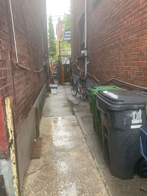 Photo 2 at 295 Old Weston Road, Pellam Park, Toronto
