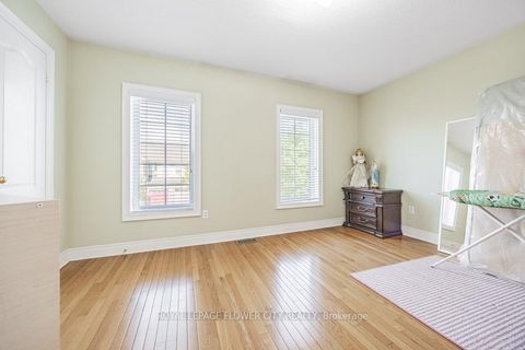 Photo 25 at 73 Hollywood Hill Circle, Vellore Village, Vaughan