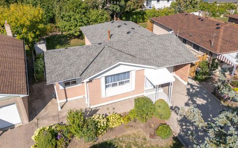 Photo 2 at 308 Sentinel Road, York University Heights, Toronto