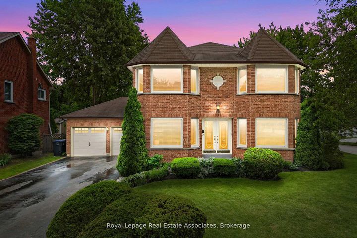 Photo 0 at 1 Brookbank Court, Heart Lake East, Brampton
