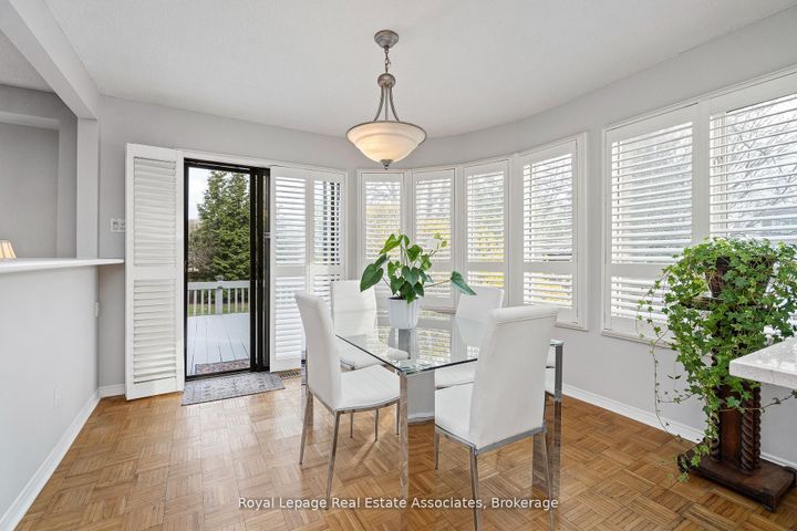 Photo 10 at 1 Brookbank Court, Heart Lake East, Brampton