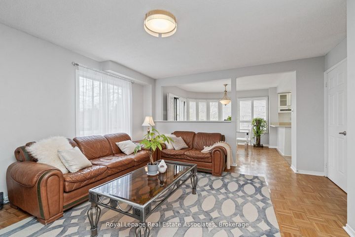 Photo 15 at 1 Brookbank Court, Heart Lake East, Brampton