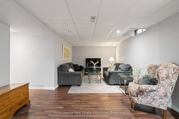 Photo 29 at 1 Brookbank Court, Heart Lake East, Brampton