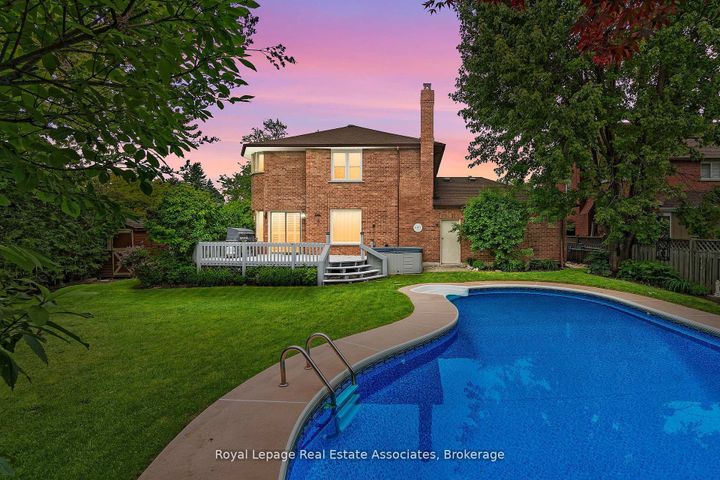 Photo 39 at 1 Brookbank Court, Heart Lake East, Brampton