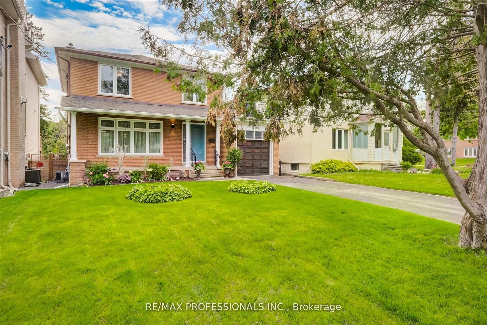 30 Tobruk Crescent, Newtonbrook East, Toronto 