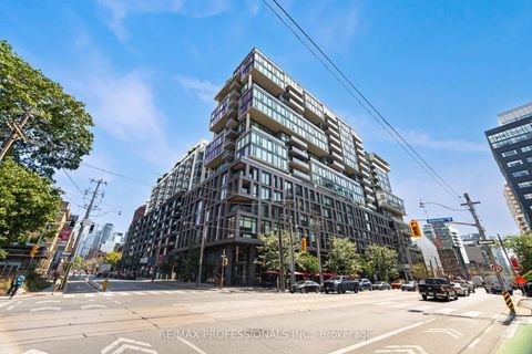 Photo 1 at 716 - 111 Bathurst Street, Waterfront Communities C1, Toronto