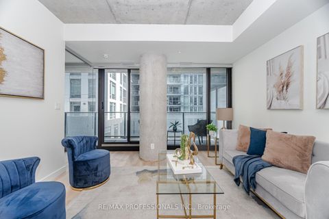 Photo 17 at 716 - 111 Bathurst Street, Waterfront Communities C1, Toronto