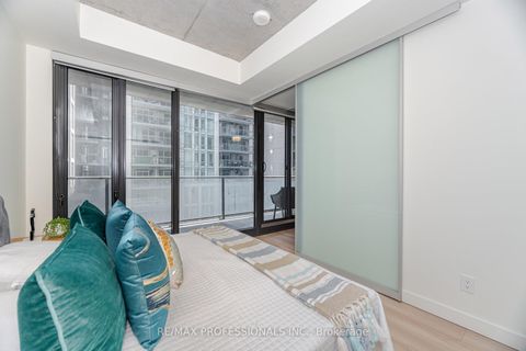 Photo 23 at 716 - 111 Bathurst Street, Waterfront Communities C1, Toronto
