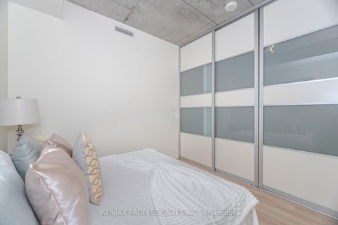 Photo 27 at 716 - 111 Bathurst Street, Waterfront Communities C1, Toronto