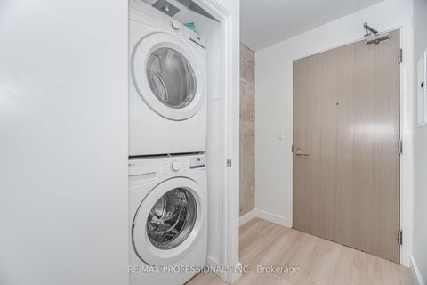 Photo 29 at 716 - 111 Bathurst Street, Waterfront Communities C1, Toronto