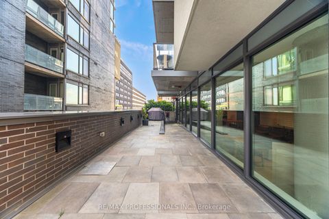 Photo 36 at 716 - 111 Bathurst Street, Waterfront Communities C1, Toronto