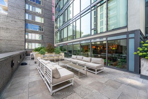 Photo 40 at 716 - 111 Bathurst Street, Waterfront Communities C1, Toronto