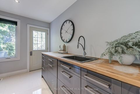 Photo 6 at 481 Main Street, Lumsden, Toronto