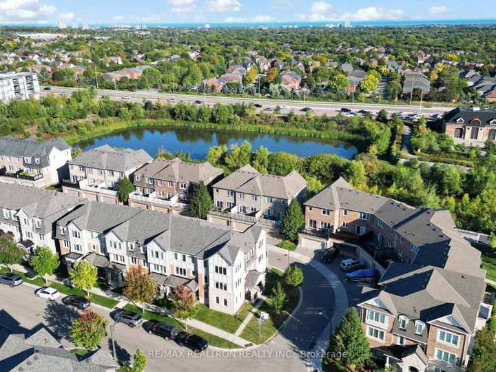 Photo 40 at 370 Timberland Gate, GO Glenorchy, Oakville