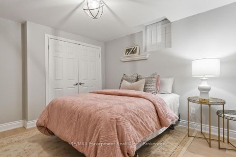 Photo 16 at 2301 Baronwood Drive, WM Westmount, Oakville