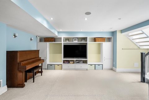Photo 44 at 25 Strathgowan Crescent, Lawrence Park South, Toronto