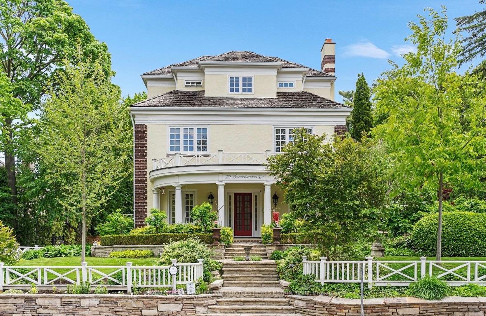 25 Strathgowan Crescent, Lawrence Park South, Toronto 