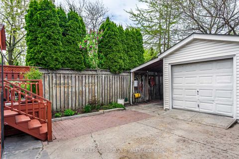 Photo 31 at 144 Aldwych Avenue, East York, Toronto